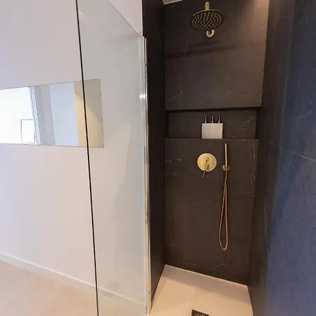 Modern With Stunning Views Διαμέρισμα *