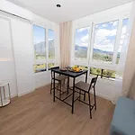 Modern With Stunning Views Appartement Marbellac